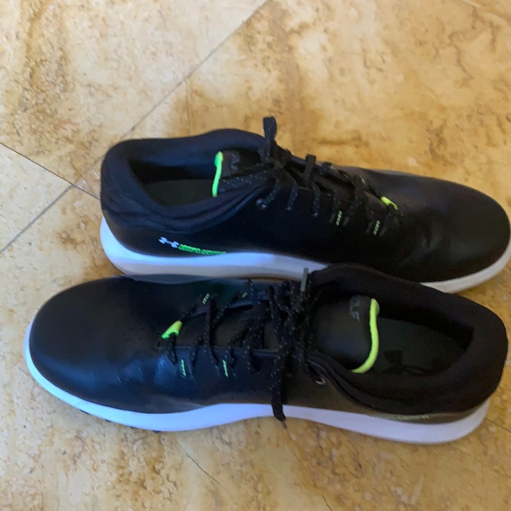 Under Armour black leather golf shoes New.
